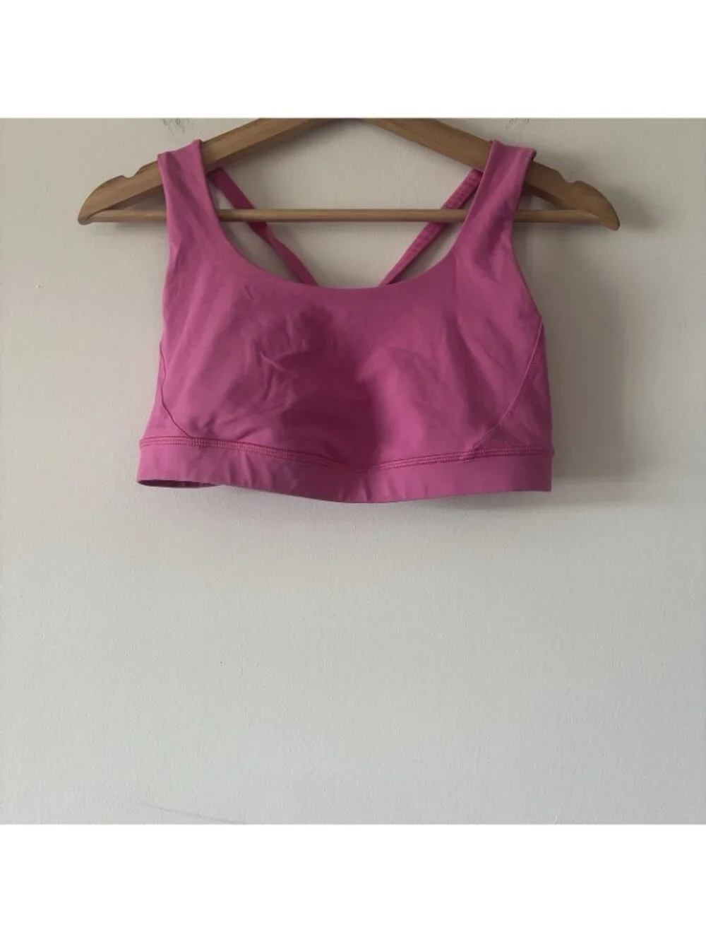 Lululemon Women’s Sports Bra SZ 8 Pink Preppy Sporty Gym Workout NO CUPS INSERTS